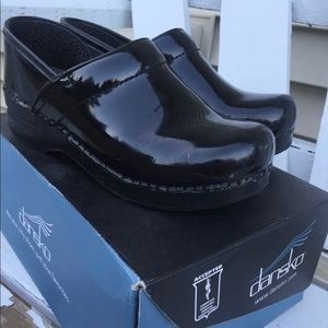 Patent Leather Danskos